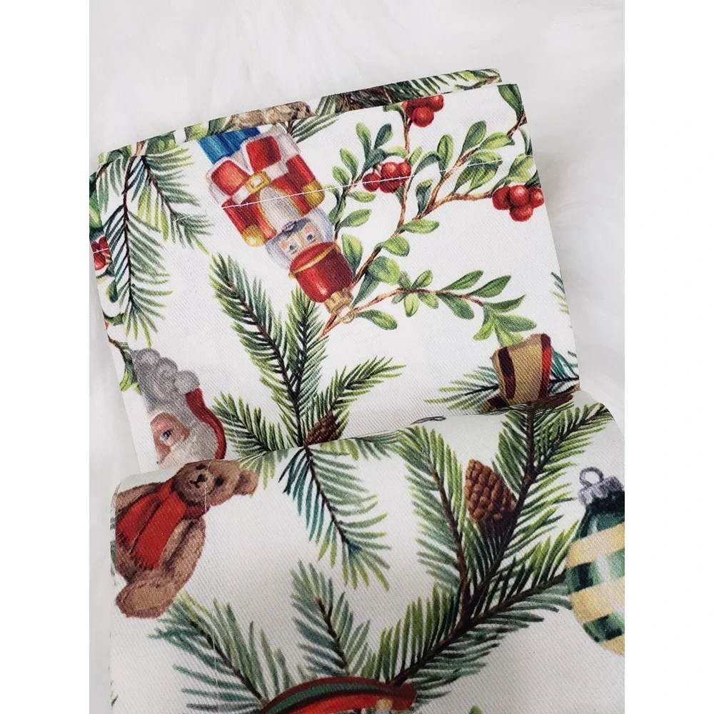 NEW Set Of 4 POTTERY BARN NOSTALGIC CHRISTMAS ICONS COTTON TWILL NAPKINS #3